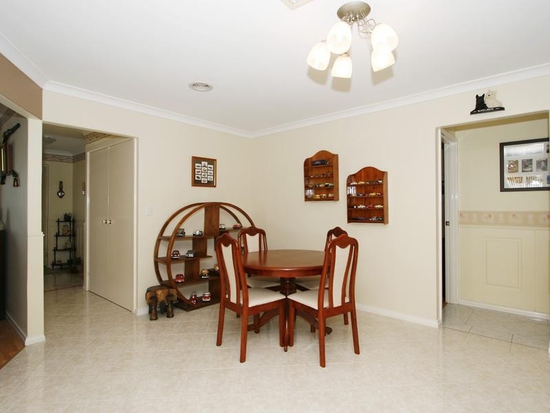 7 Redheart Drive, Thornlie WA 6108