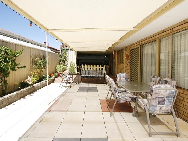 7 Redheart Drive, Thornlie WA 6108