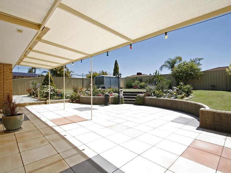 7 Redheart Drive, Thornlie WA 6108