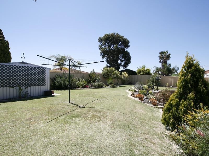 7 Redheart Drive, Thornlie WA 6108