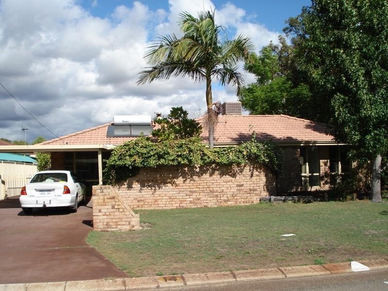 14 Sandridge Street, Gosnells WA 6110