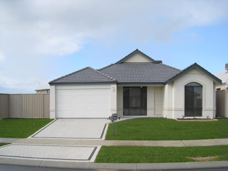 4 Kersley Loop, Harrisdale WA 6112