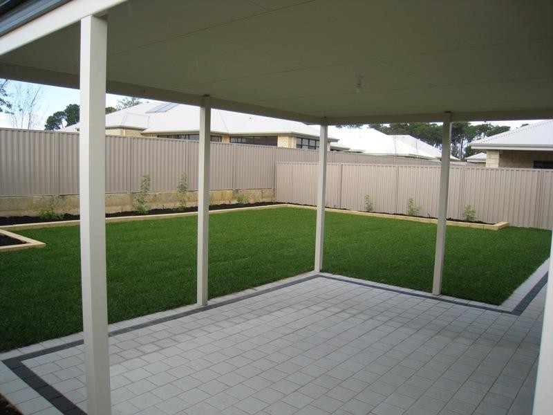 4 Kersley Loop, Harrisdale WA 6112