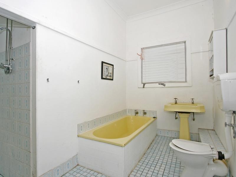 6 Cockram Road, Martin WA 6110