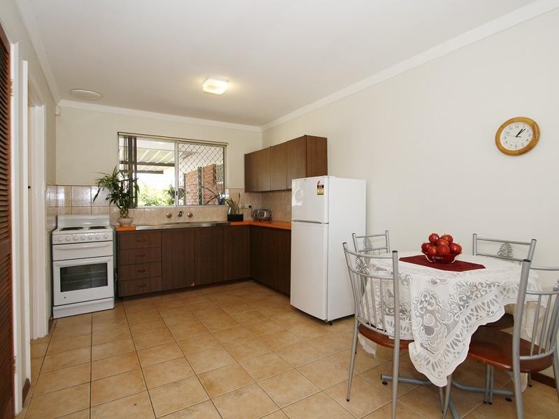 77b Crandon Street, Gosnells WA 6110