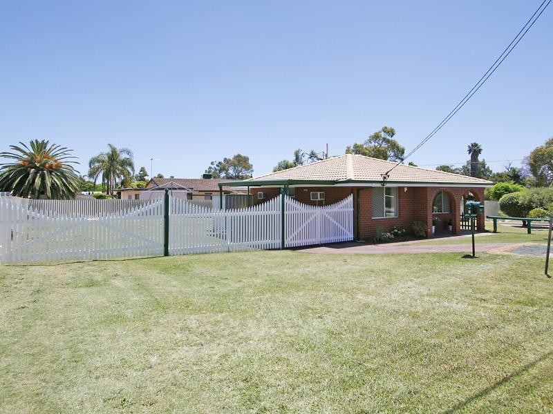 77b Crandon Street, Gosnells WA 6110