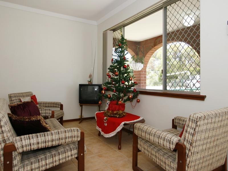 77b Crandon Street, Gosnells WA 6110