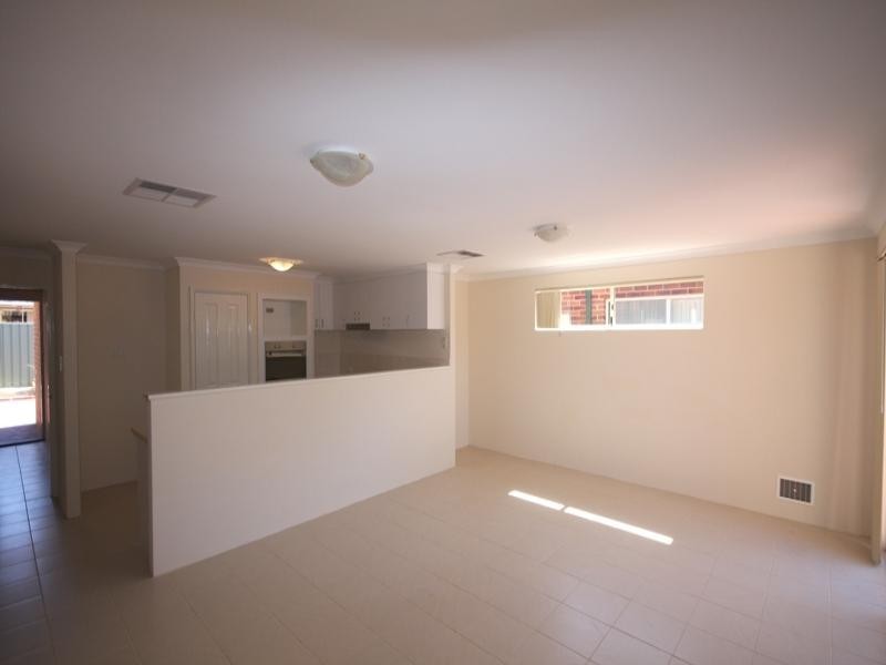Unit 10/405 Railway Avenue, Armadale WA 6112
