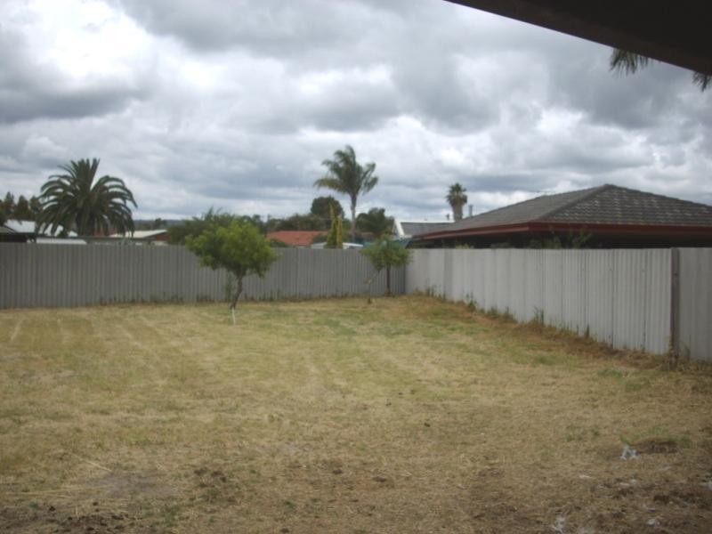 2 Tone Court, Gosnells WA 6110