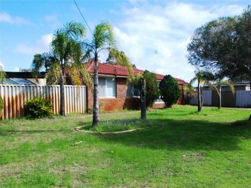 1 Stellar Court, Beckenham WA 6107