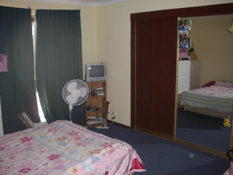 2 Ranmere Way, Langford WA 6147