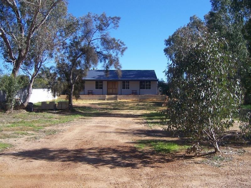 43 Bartram Street, Beverley WA 6304