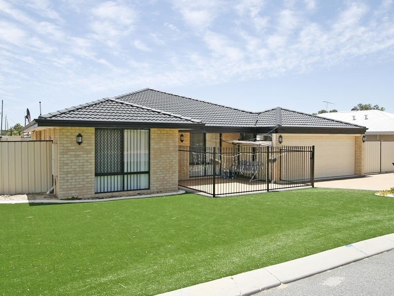 2 Emery Cove, Gosnells WA 6110