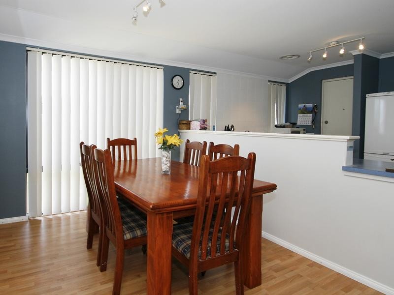 2 Emery Cove, Gosnells WA 6110