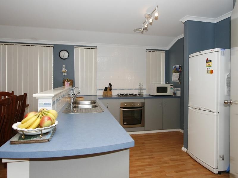 2 Emery Cove, Gosnells WA 6110