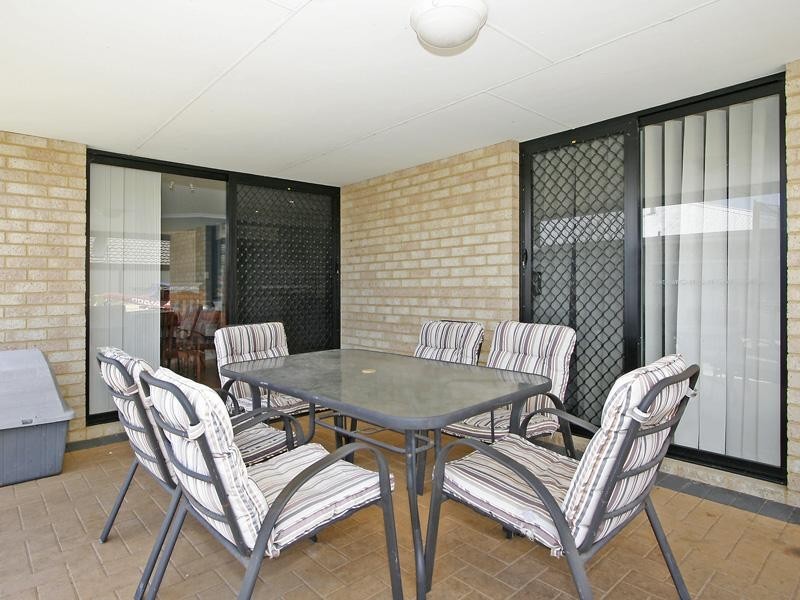 2 Emery Cove, Gosnells WA 6110