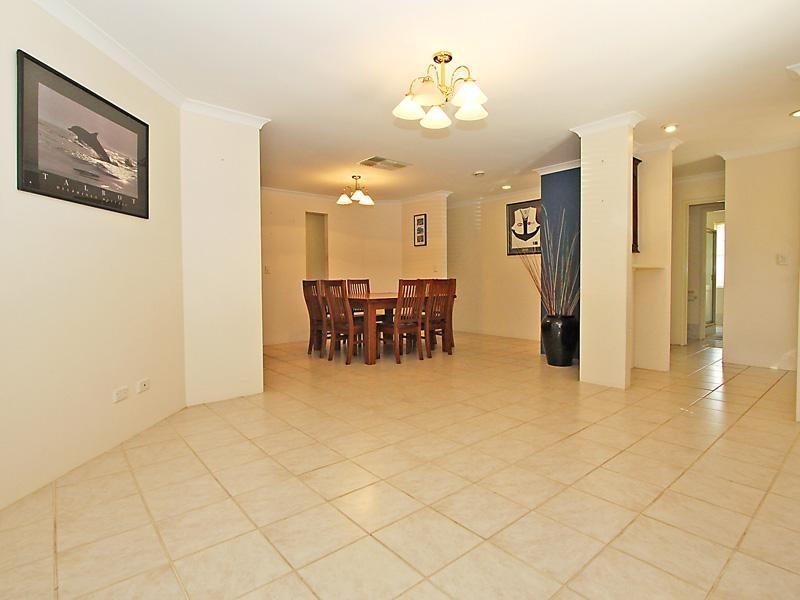 13 Engleswood Arcade, Canning Vale WA 6155