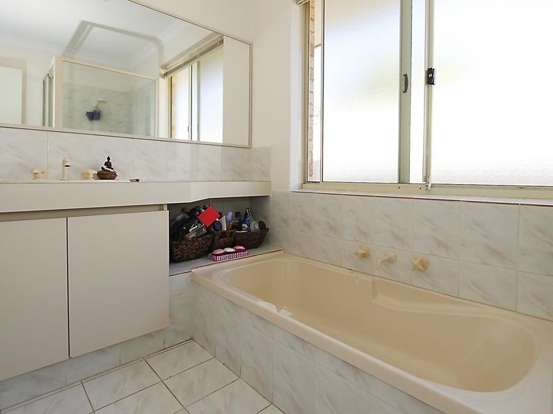 13 Engleswood Arcade, Canning Vale WA 6155