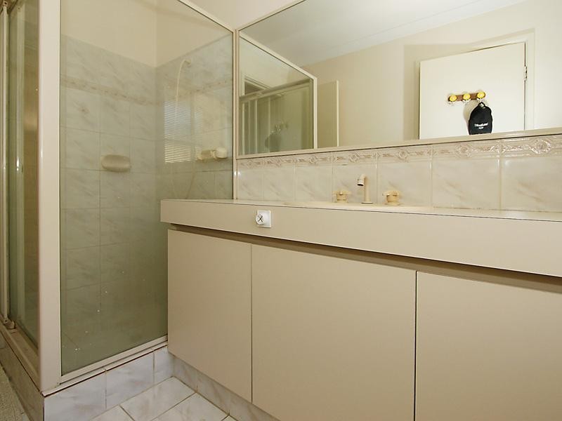 13 Engleswood Arcade, Canning Vale WA 6155