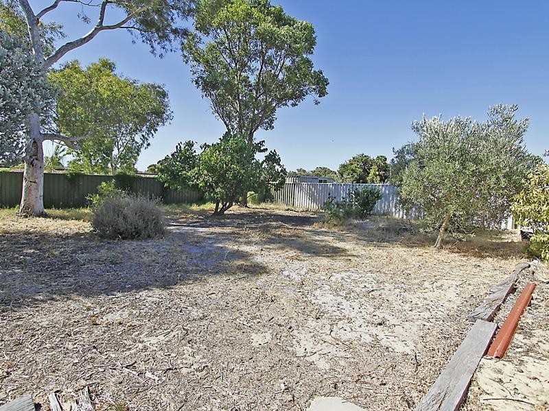 13 Nyandi Court, Thornlie WA 6108