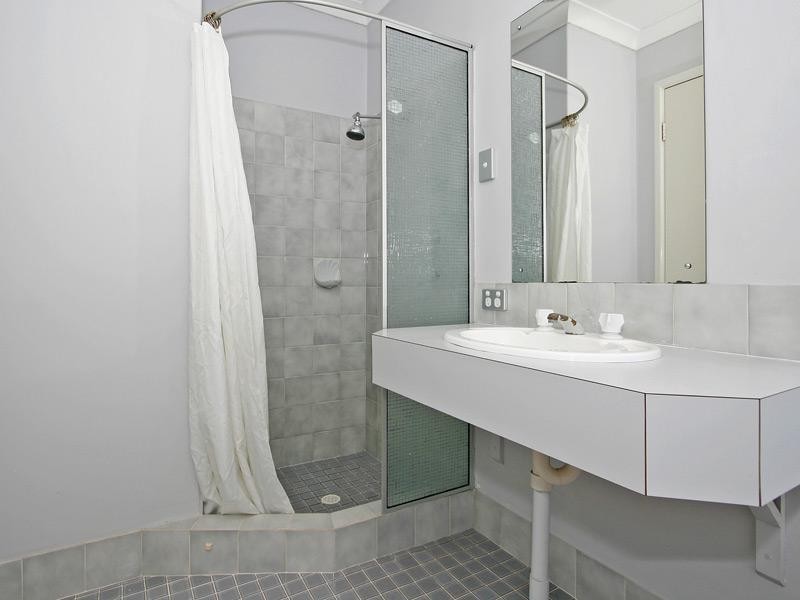 10 Symes Close, Seville Grove WA 6112