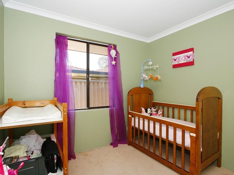 10 Symes Close, Seville Grove WA 6112