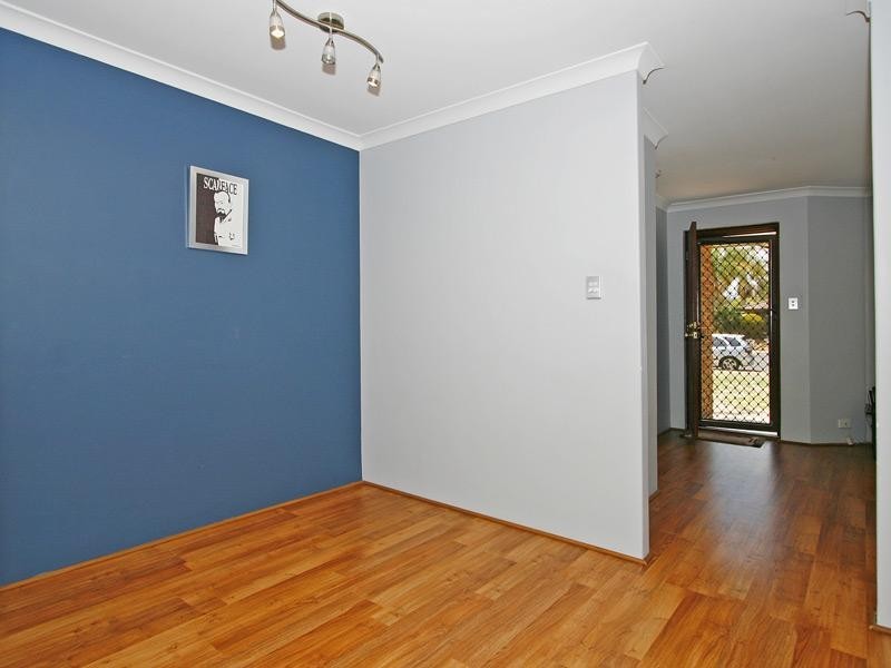 10 Symes Close, Seville Grove WA 6112