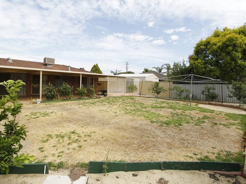 45 Mandarin Way, Seville Grove WA 6112