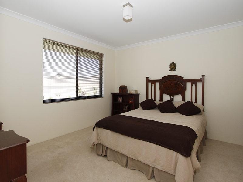 1 Sandmartin Drive, Southern River WA 6110