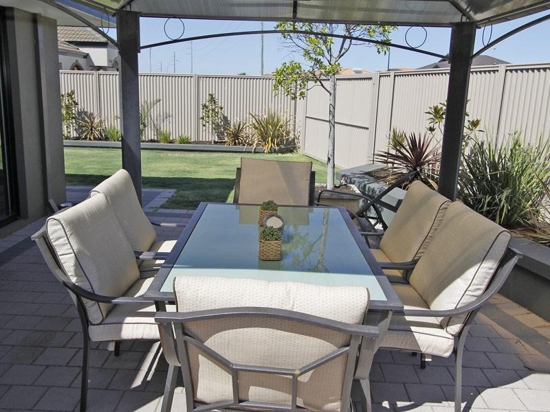 1 Sandmartin Drive, Southern River WA 6110