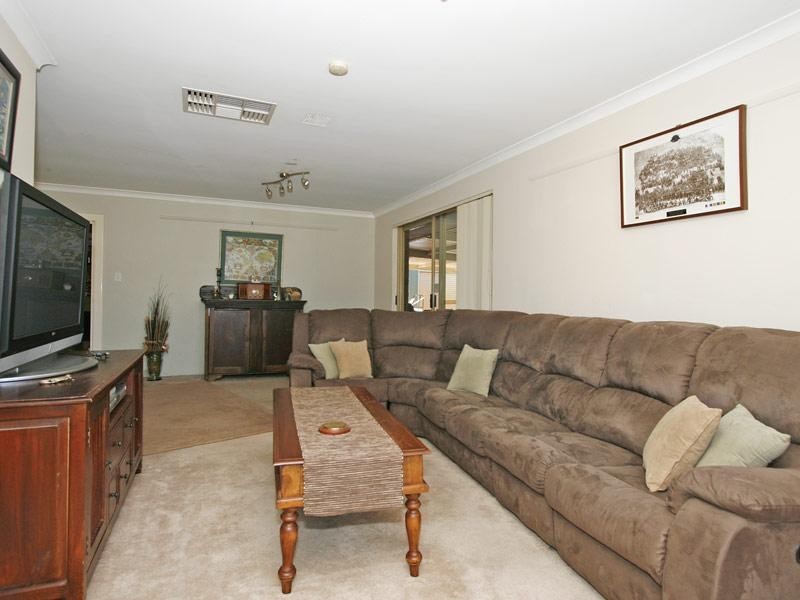 47 Nyandi Court, Thornlie WA 6108