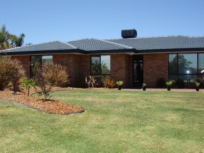 10 Fitzroy Court, Gosnells WA 6110