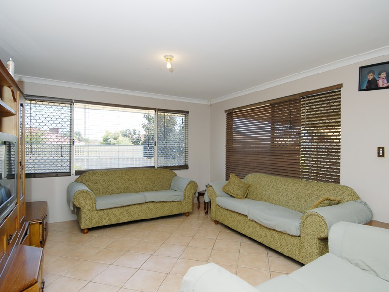 78 Lauterbach Drive, Gosnells WA 6110