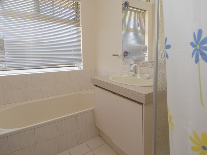 78 Lauterbach Drive, Gosnells WA 6110