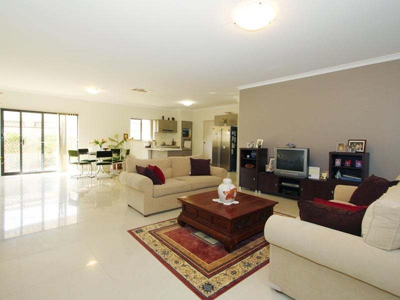 61 Froudist Circle, Southern River WA 6110