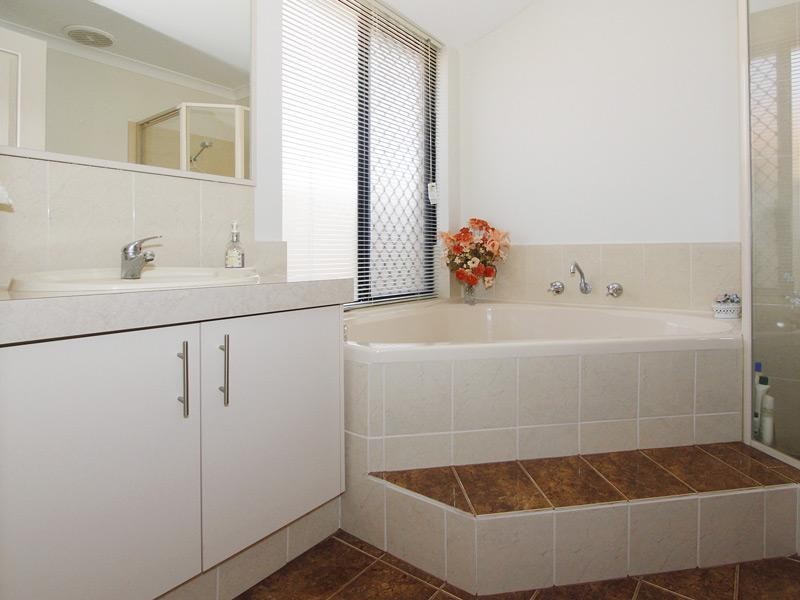 61 Froudist Circle, Southern River WA 6110