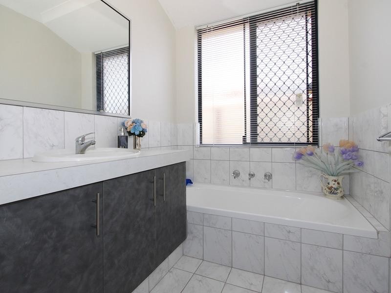 61 Froudist Circle, Southern River WA 6110