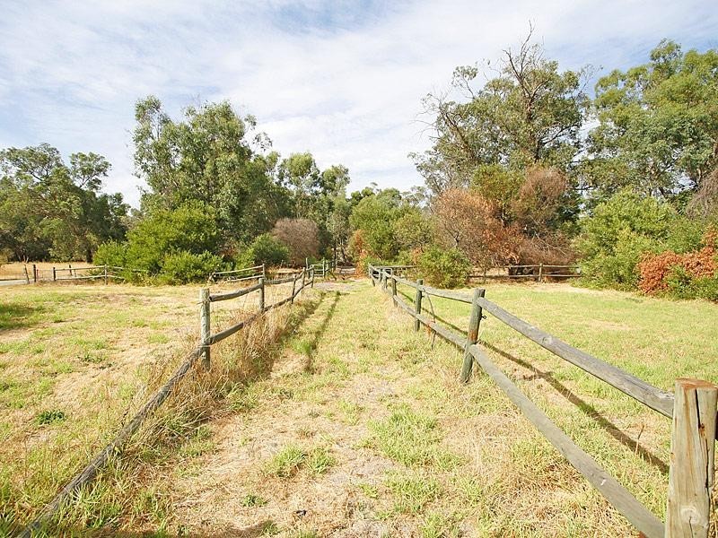 11 Muriel Court, Cockburn Central WA 6164