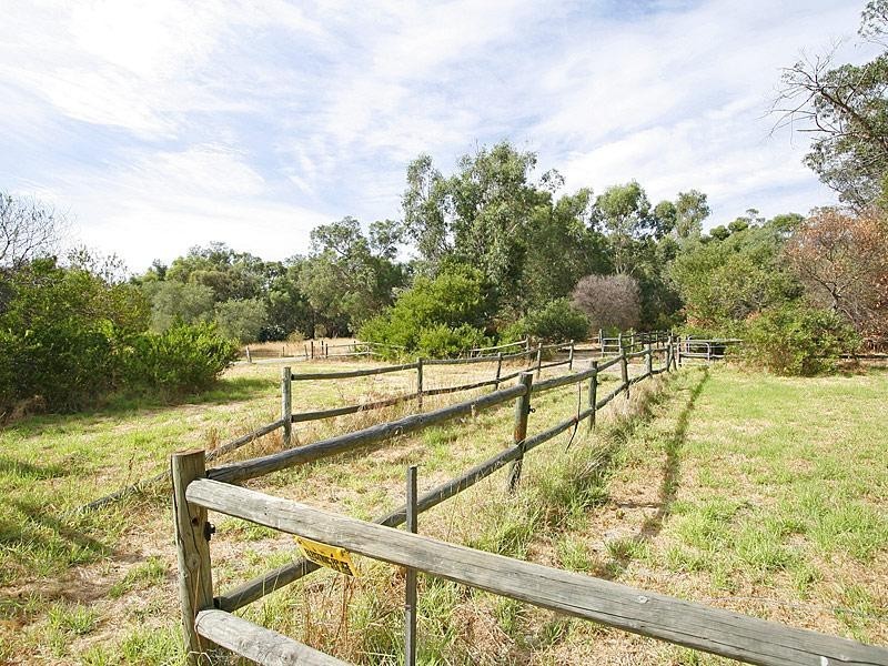 11 Muriel Court, Cockburn Central WA 6164