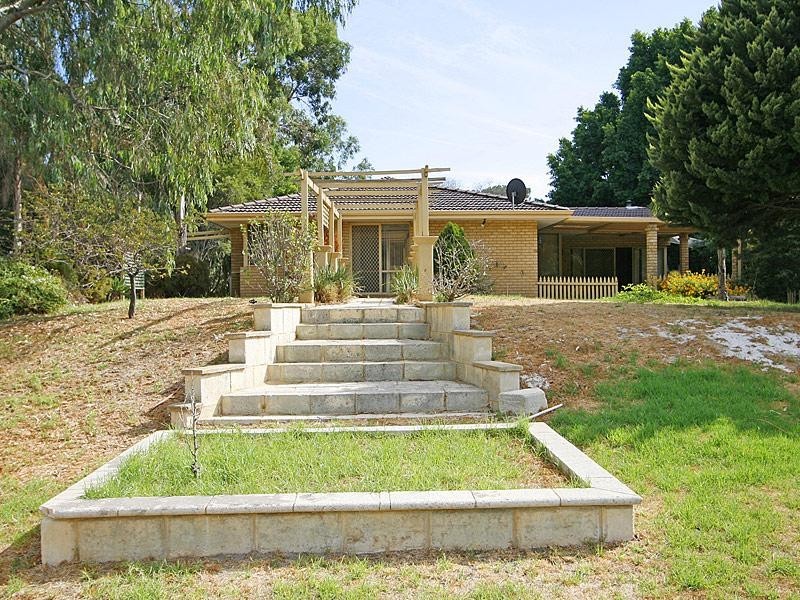 11 Muriel Court, Cockburn Central WA 6164