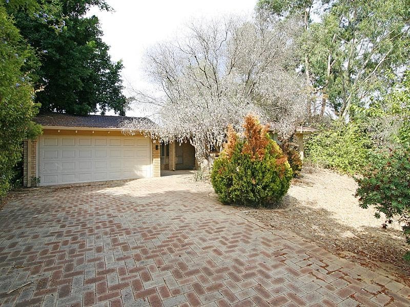 11 Muriel Court, Cockburn Central WA 6164