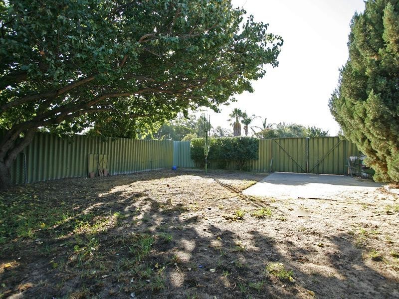 9 Cowan Street, Armadale WA 6112