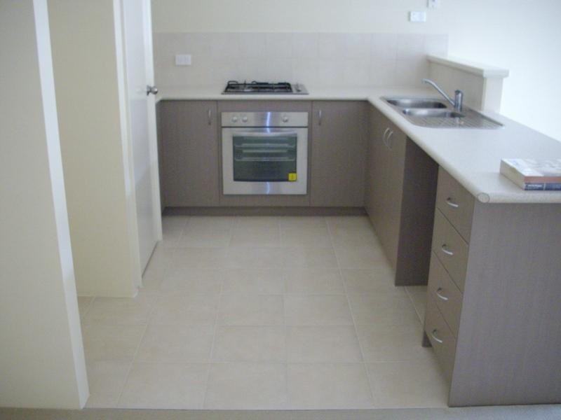 32/31 Lowanna Way, Armadale WA 6112