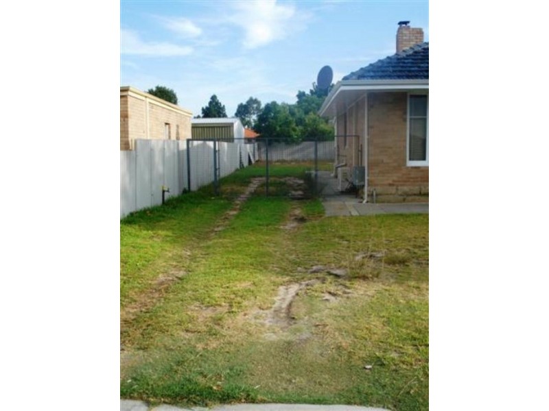 42 Fremantle Road, Gosnells WA 6110