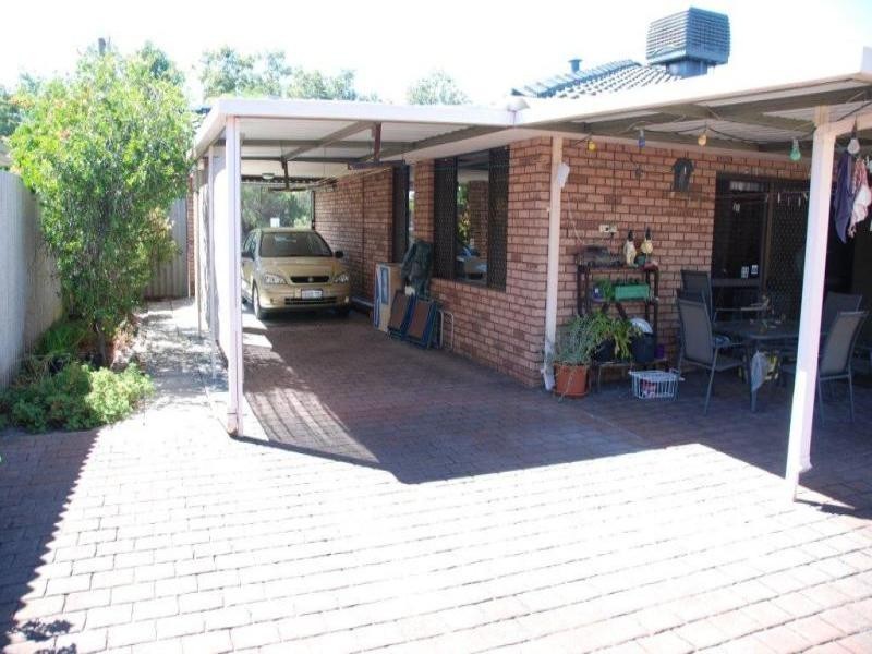 27 Hannan Place, Huntingdale WA 6110