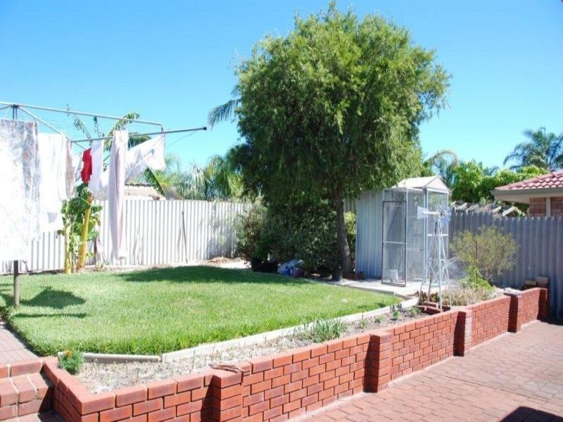 27 Hannan Place, Huntingdale WA 6110