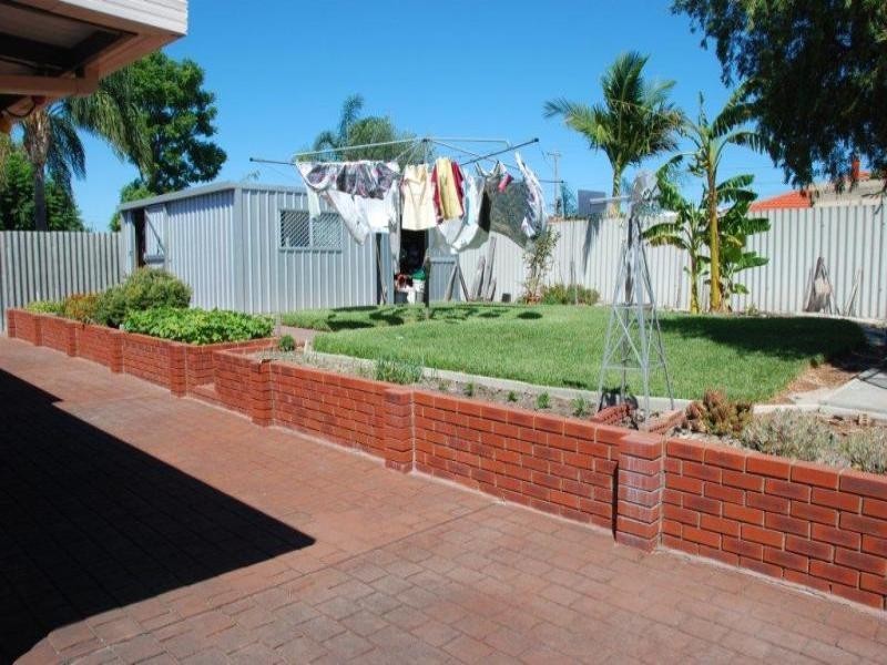 27 Hannan Place, Huntingdale WA 6110