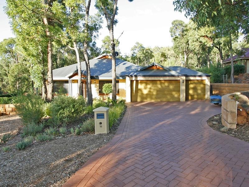 18 Henty Lookout, Roleystone WA 6111