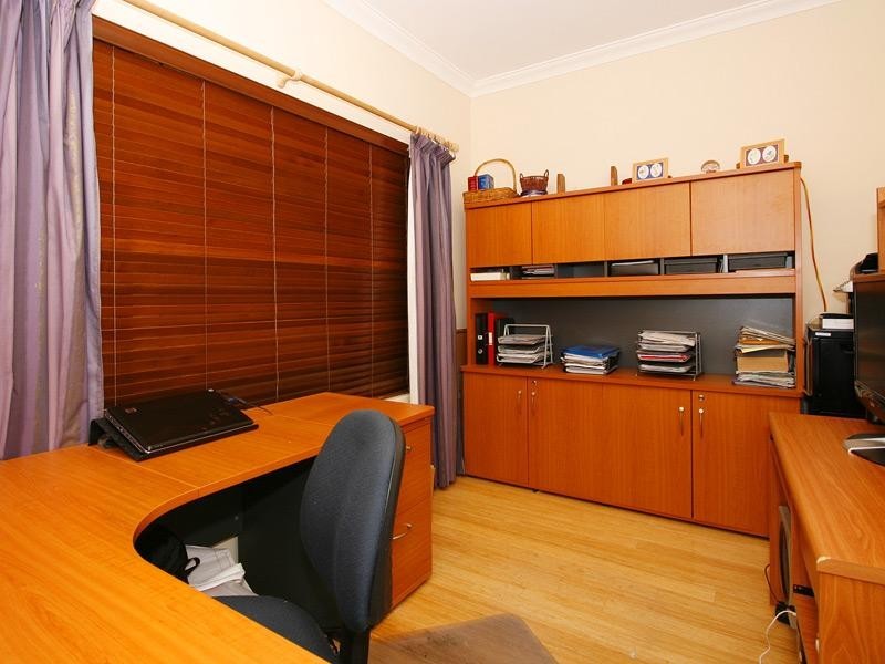 18 Henty Lookout, Roleystone WA 6111