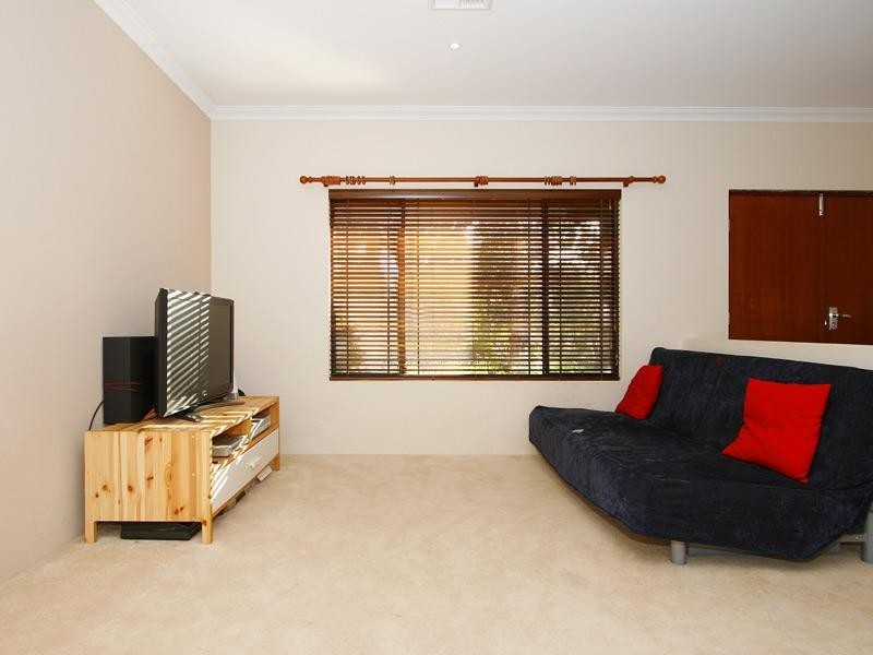 18 Henty Lookout, Roleystone WA 6111